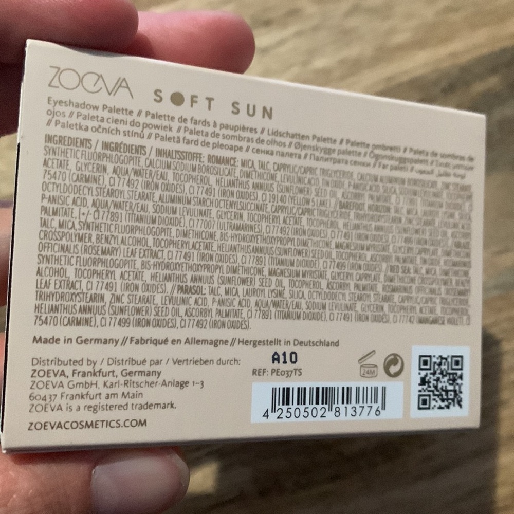 New Zoeva Voyager Soft Sun & Shade Eyeshadow Palette - 6 x 0.6g - Picture 3 of 5